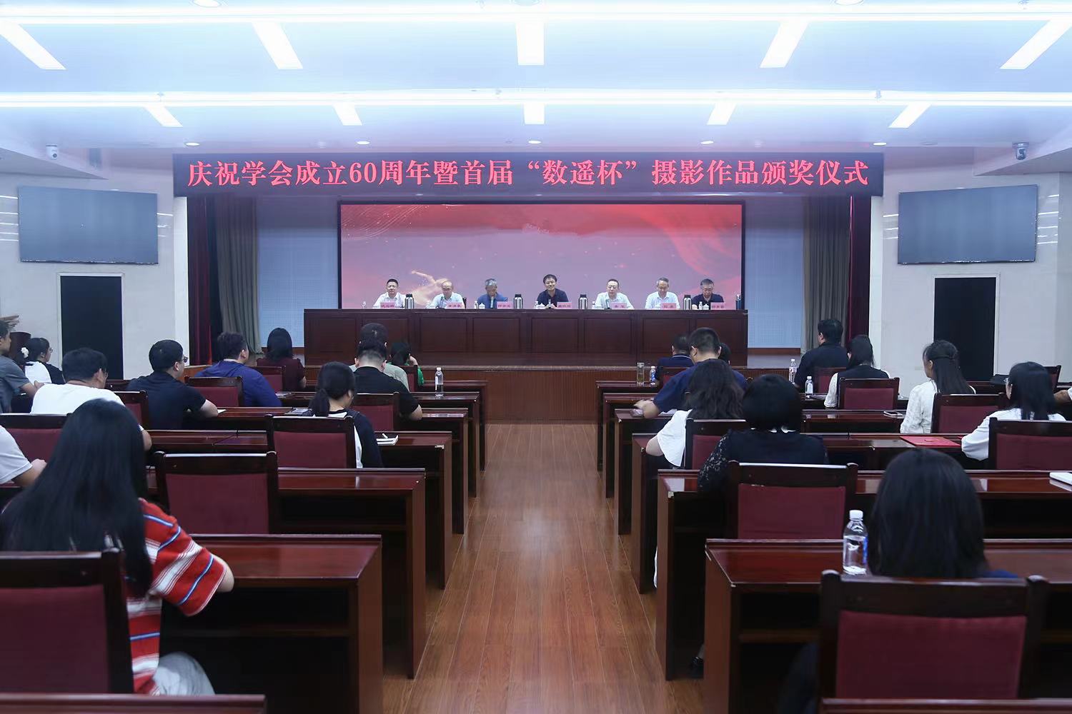 effaabb84dbe02b92ede7364b9457d5.jpg